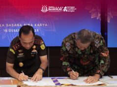 Penandatanganan Batu Prasasti peresmian Relokasi Pembangunan Masjid Baiturrahim Al Burhan dan Relokasi Klinik Pratama Adhyaksa serta Videotron pelayanan Publik